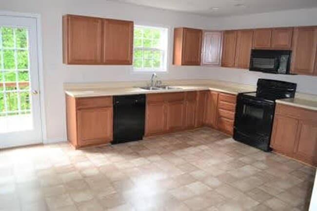 Photo - 4 Bedroom Townhome in Lynchburg