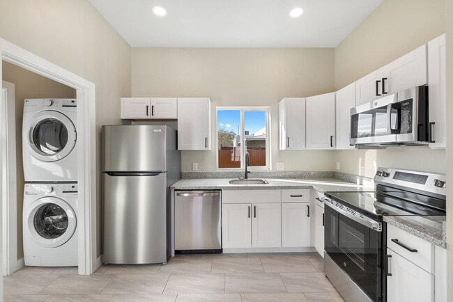 Building Photo - 1329 W Speedway Blvd Unit # 1