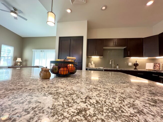 Photo - 5900 S Gilbert Rd