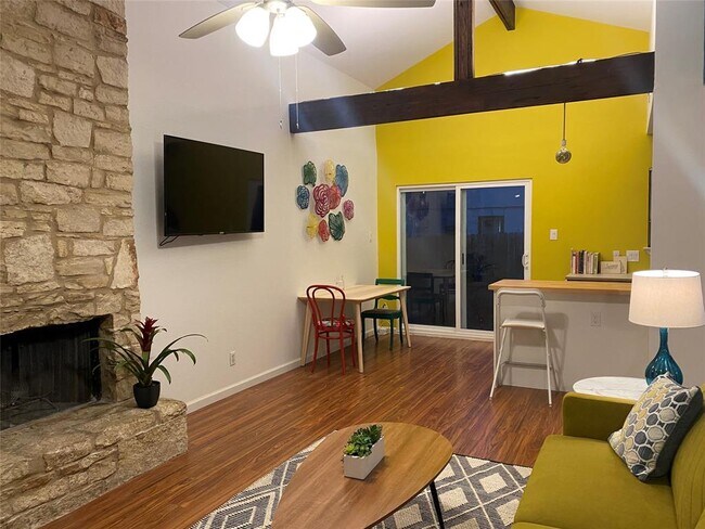 Photo - 5405 Brompton Cir
