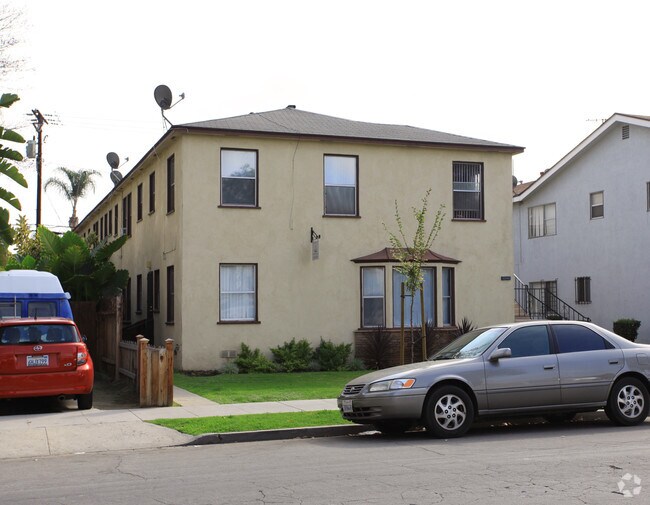 Photo - 2360 Cedar Ave