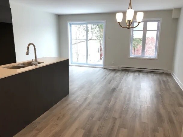 Photo - 10900 Av Des Laurentides Unit 10900