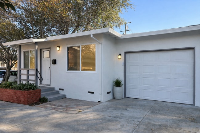 Building Photo - 340 College Ave Unit 340