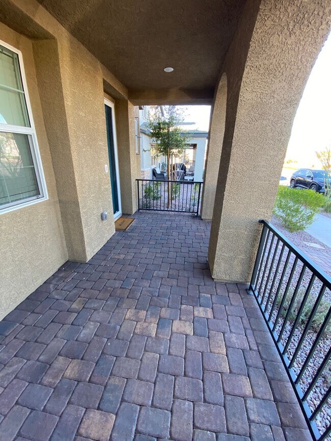 Photo - AMERICANA Property Mgmt - 3beds - 2 1/2baths Newly Townhouse in Henderson.
