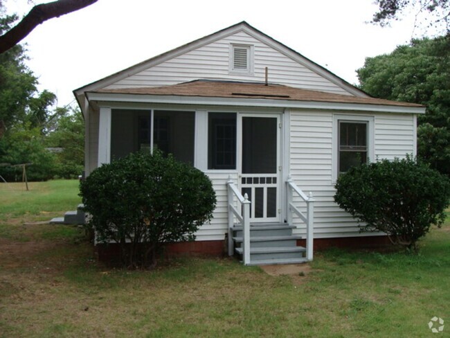 Building Photo - Call Office 804-642-2106 linda@vacosold.com Rental