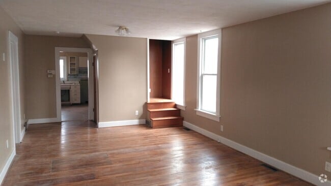 Building Photo - 1248 E 6th St Rental