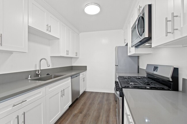 Photo - 918 11th St Unit 01