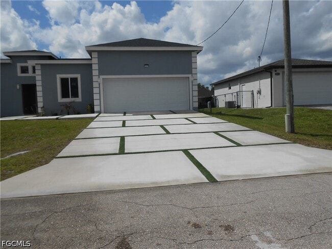 Photo - 2809 55th St W