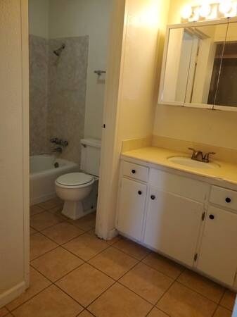 Photo - 1025 N Madison St Unit 9