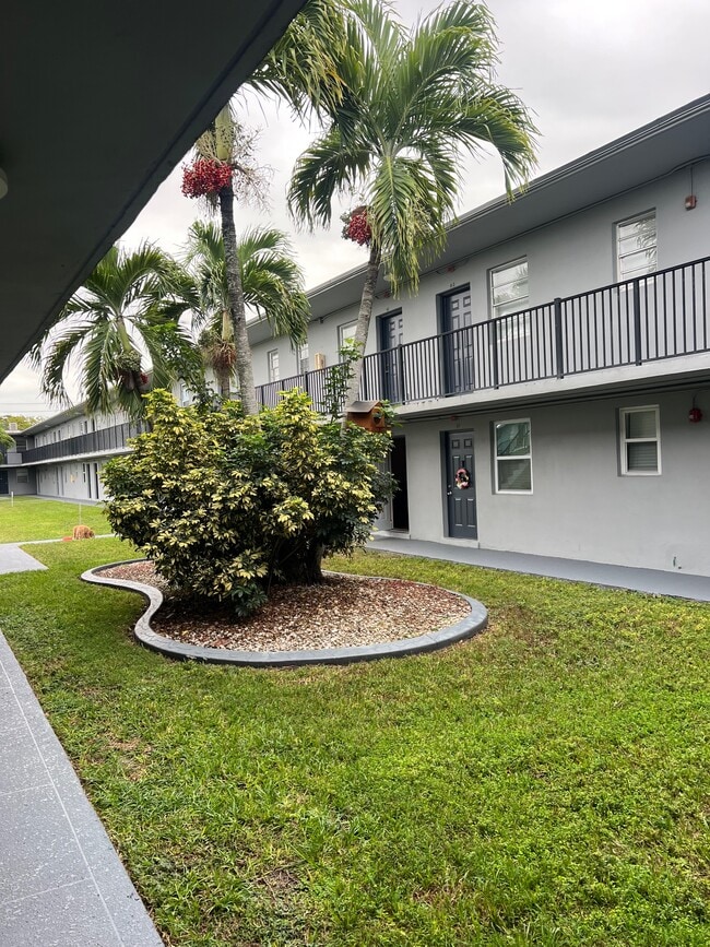 Photo - 4250 SW 67th Ave Unidad 31