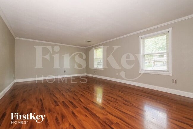 Photo - 5548 NE 58th St