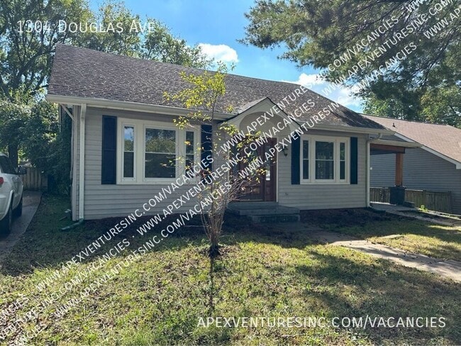 Photo - 1304 Douglas Ave