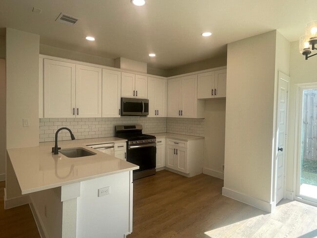 Photo - 16539 Oasis Glade Dr