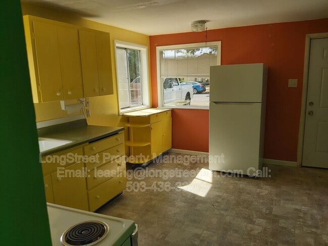 Photo - 2465 SW Pickford St