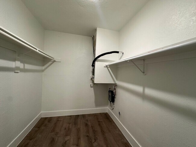 Edgewood Apartments LLC