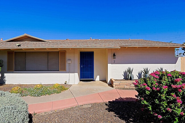 Photo - 6203 N 12th Pl