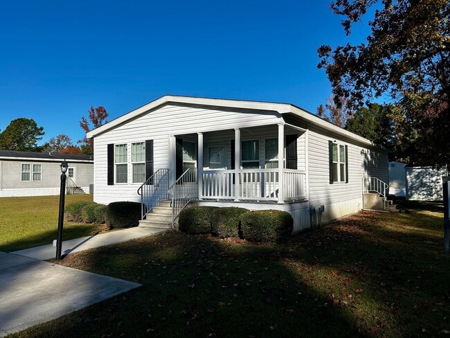 Building Photo - 3 Bedroom/2 bathroom home for rent