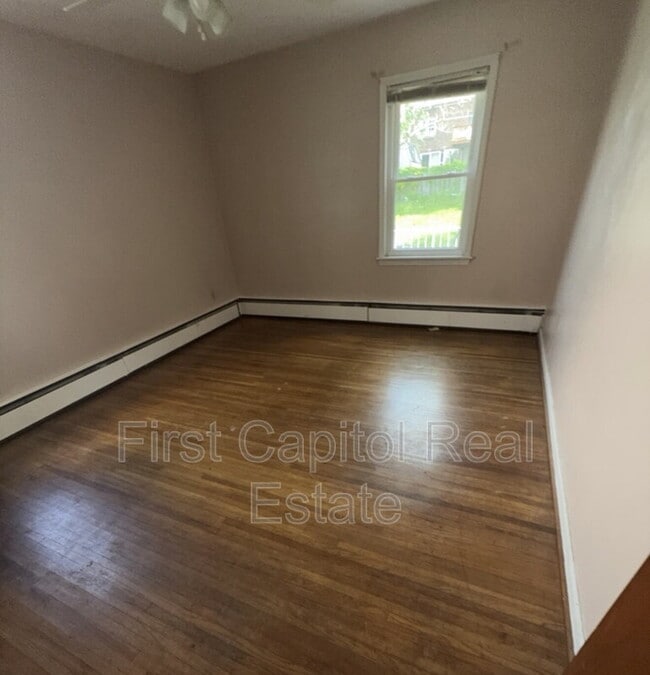 Photo - 1715 W Market St Unit Apt 2