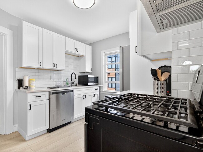 256 Main St Unit 2