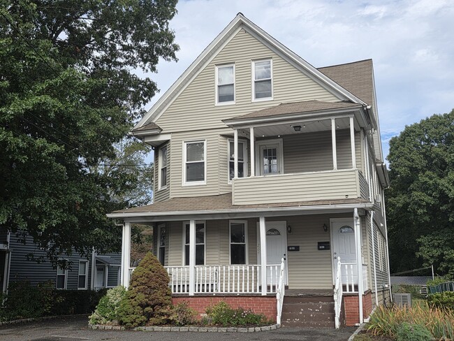 Building Photo - 264 Villa Ave