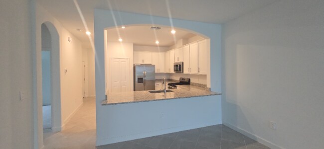 Photo - 5528 Sapphire Stone Cv