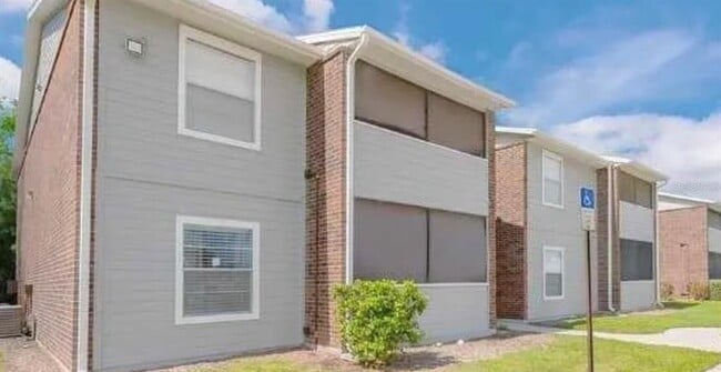 Building Photo - 1400 Gandy Blvd N Unit 703