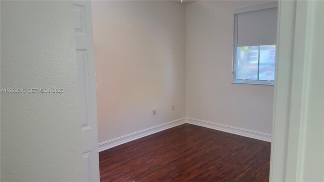 Photo - 7633 NW 114th Path