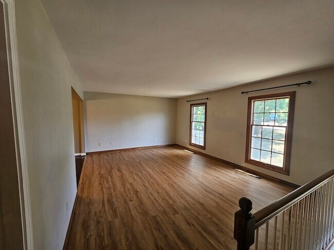Photo - 3026 Round Hill Ct