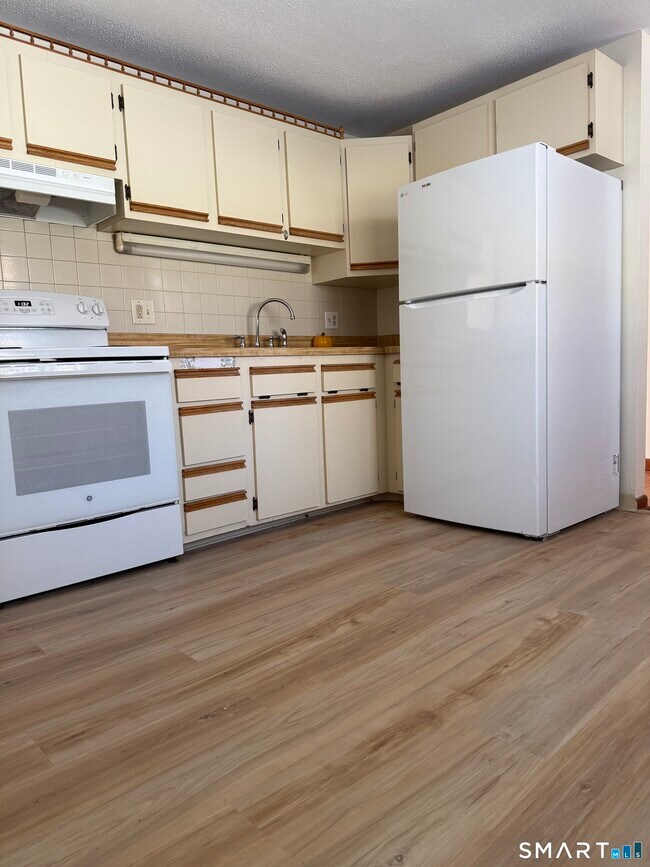 Photo - 273 Queen St Unit APT 16A