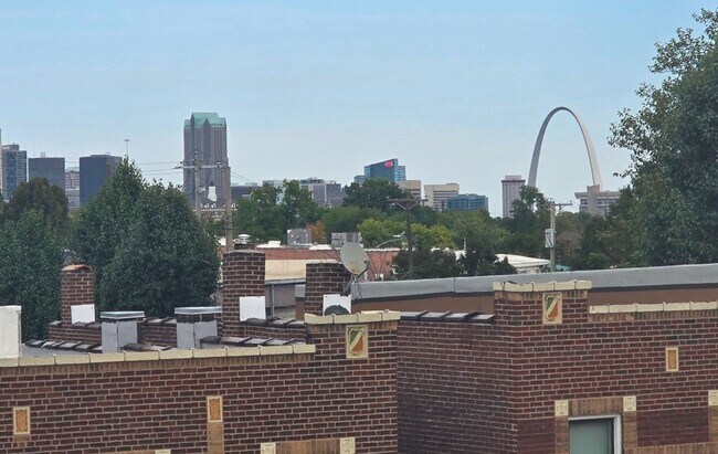 Photo - 2146-2148 Victor St. Unit 2146 3rd Flr