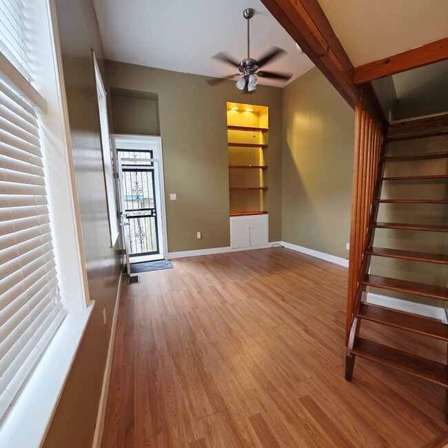 Photo - 322 W George St Unit A