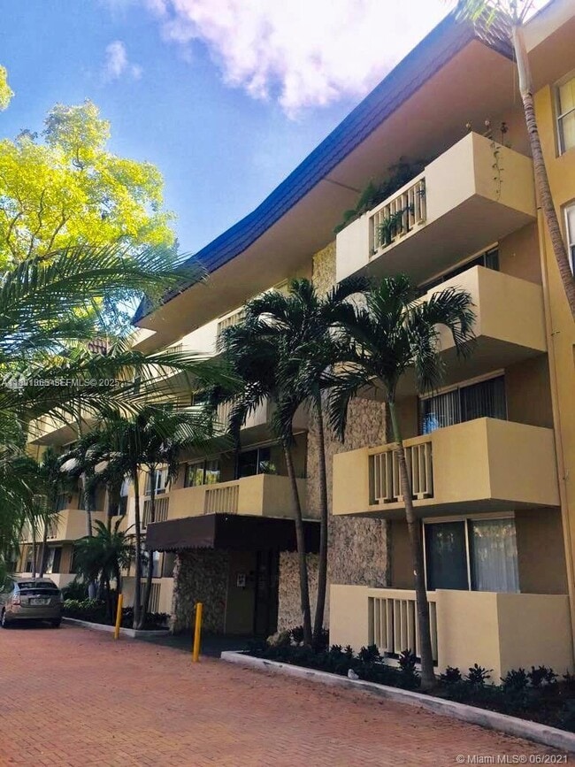 Building Photo - 1800 Sans Souci Blvd Unit 333