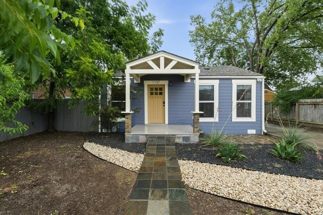Photo - 1137 Nickols Ave