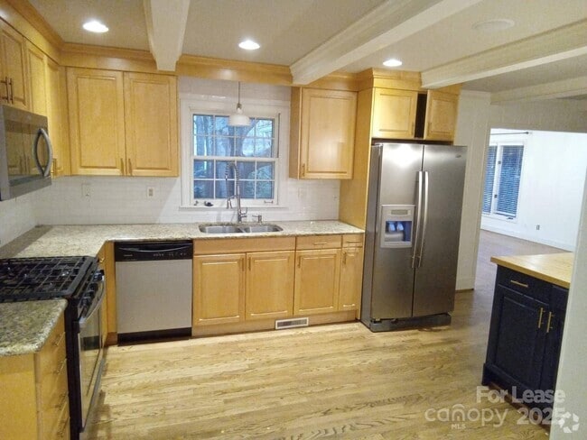Building Photo - 5101 Allison Ave Rental