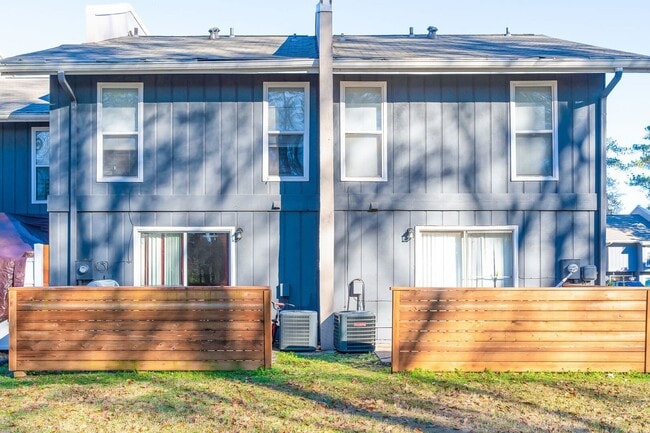 Moss Creek Apartments