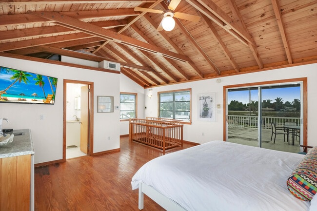 Photo - 53 Barry Ave