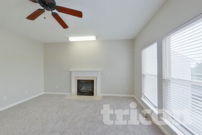 Photo - 507 Fortress Ct