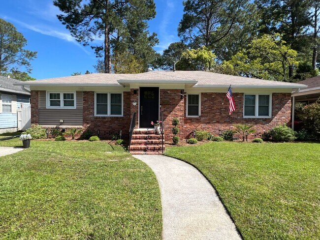 Photo - Four Bedroom Ranch St Home in Abercorn Heights - Lamara Heights District