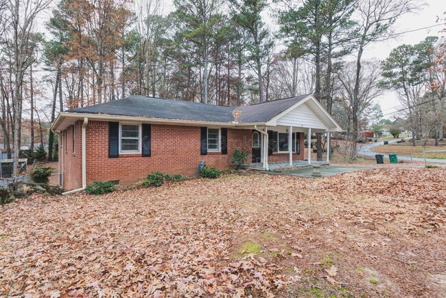 Photo - 2213 Davis Rd SW