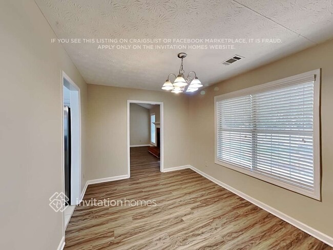 Photo - 810 Trellis Pond Ct