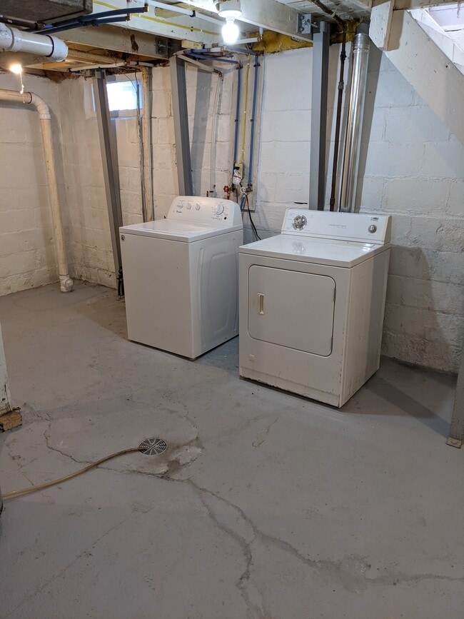 Included washer and dryer in the basement. Basement recently painted and freshened up. - 1500 8th Ave NE House