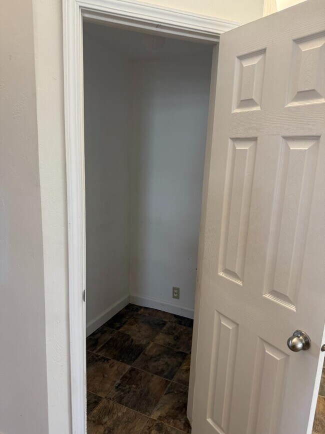 Photo - 612 12th Ave