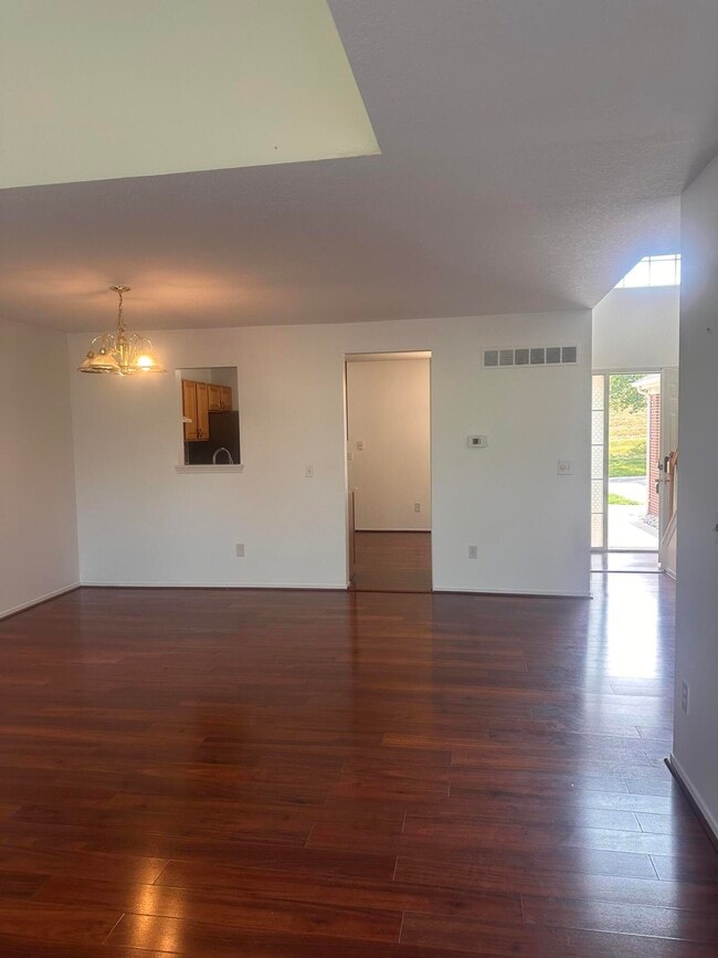 2514 Boulder Ln