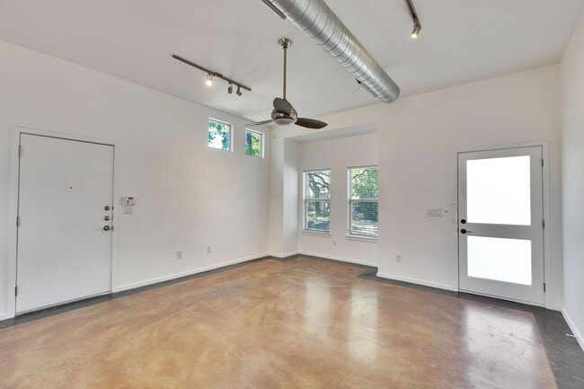 Photo - 3808 Menchaca Rd