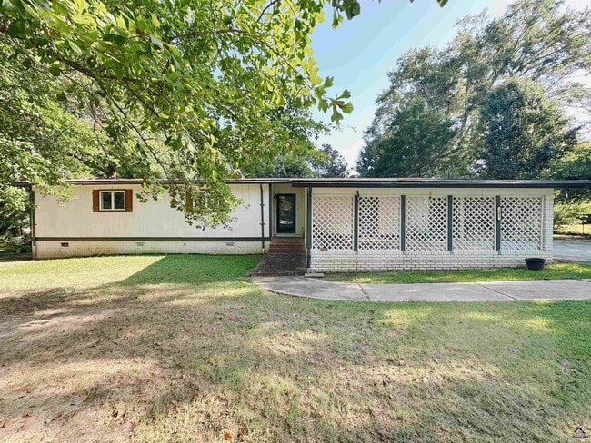 Building Photo - 205 Lake Placid Dr Rental