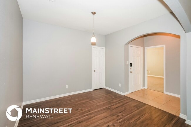 Photo - 2028 Alanbrooke Dr