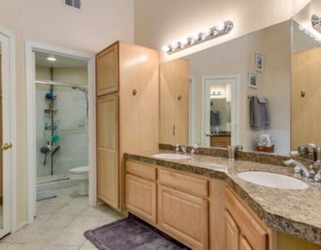 7508 E Earll Dr Unit 17