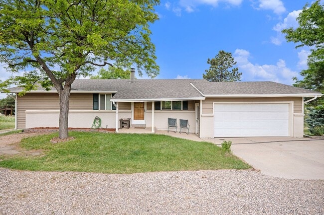 Building Photo - Beautiful Home on 3.5 Acres in Parker