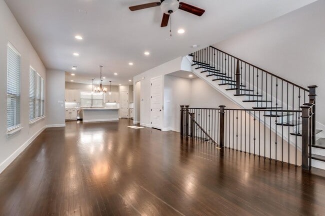 Photo - 8202 Laflin Ln