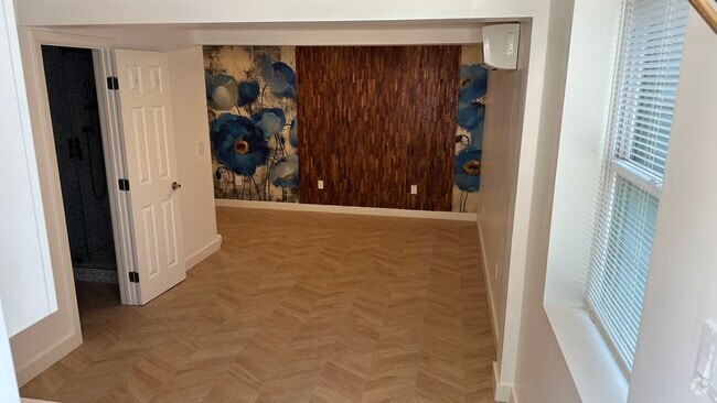 Building Photo - 3351 Hamilton Way Unit 3353 A Rental